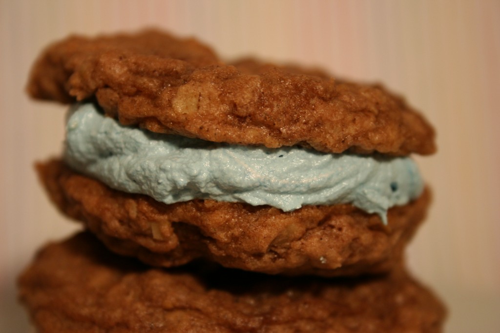 Oatmeal Cream Pie - Blue