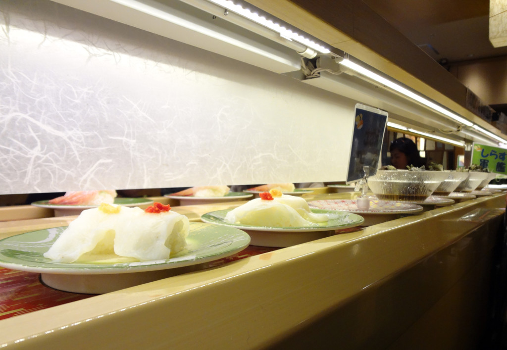 Sushi on the conveyor belt - 回転寿司