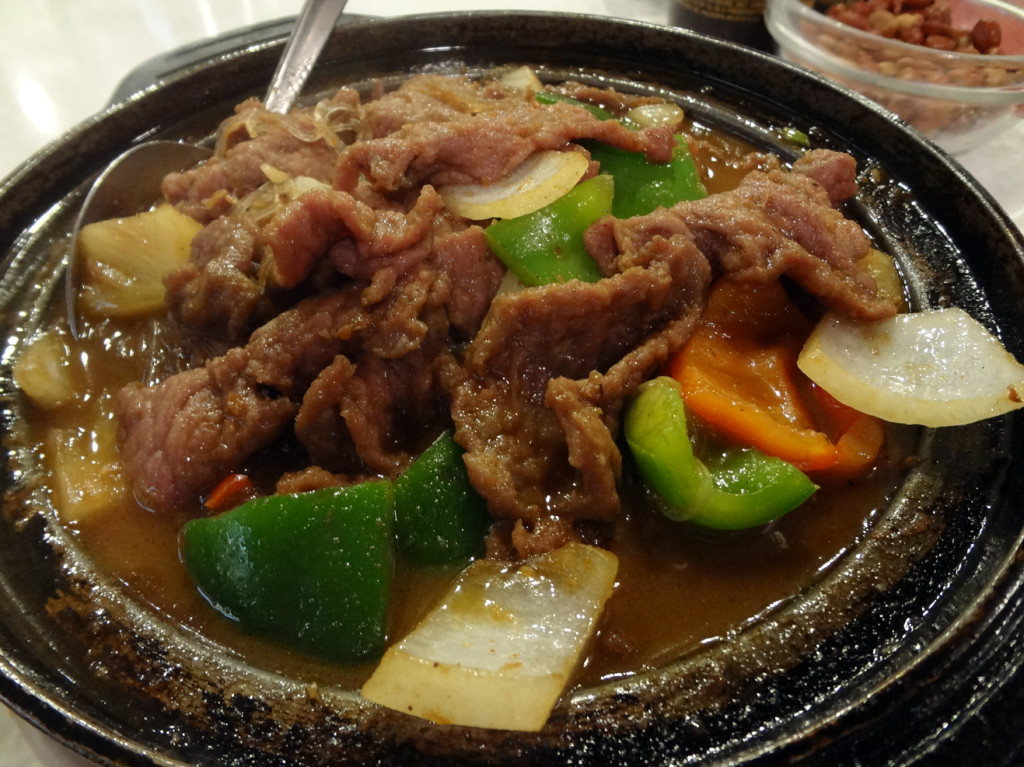 Some beef vermicelli hot pot dish