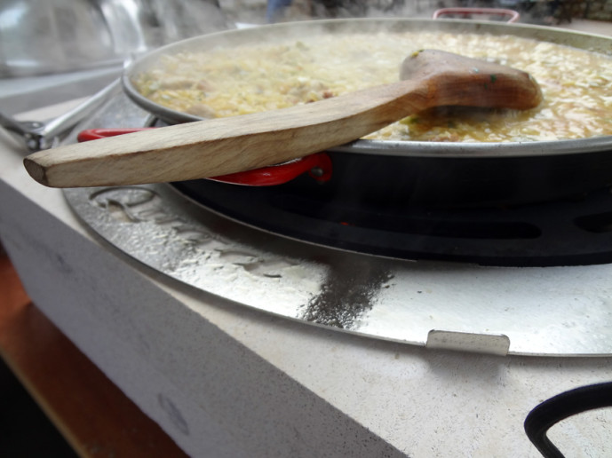 Paella in the Quad Cooker