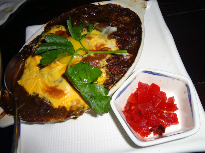 Baked curry with sukiyaki beef, onion, cheese