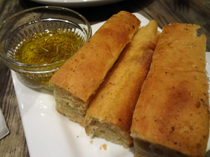 Cibo Rustico bread and oil