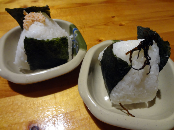 Umezono onigiri - salmon and seaweed
