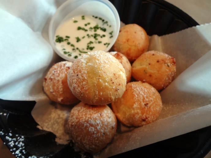 Cheese balls with chive crema